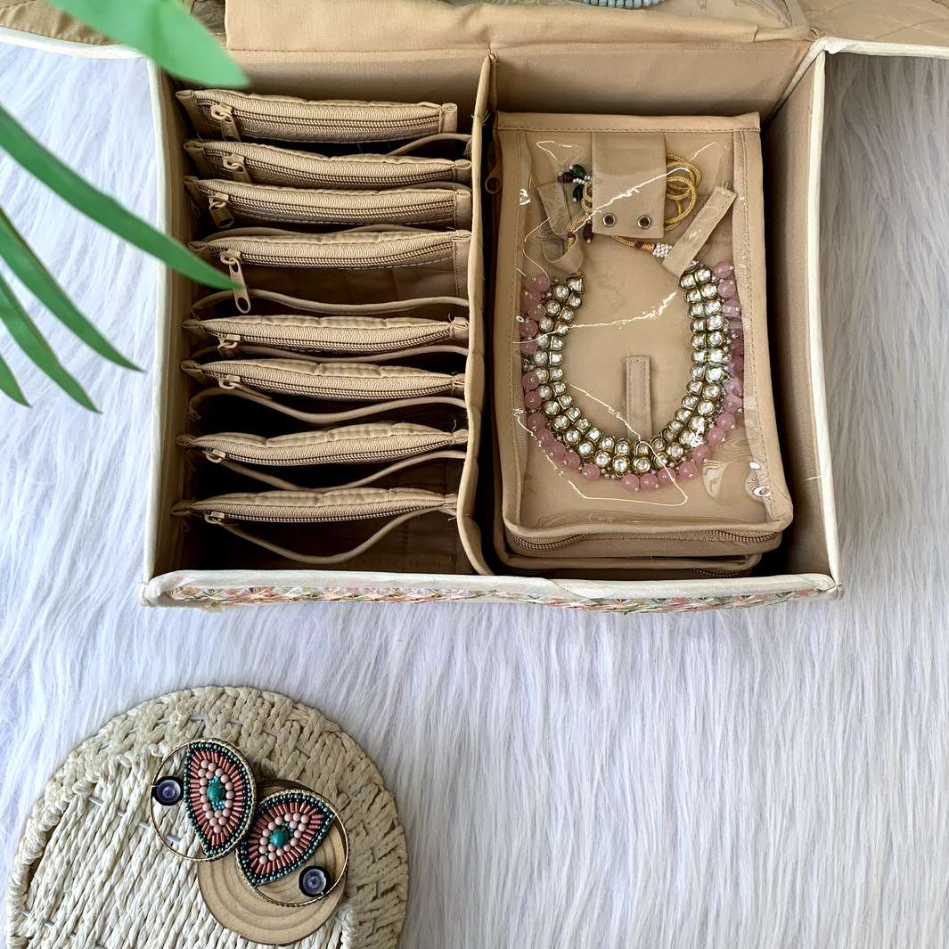 Mighty Bling Box