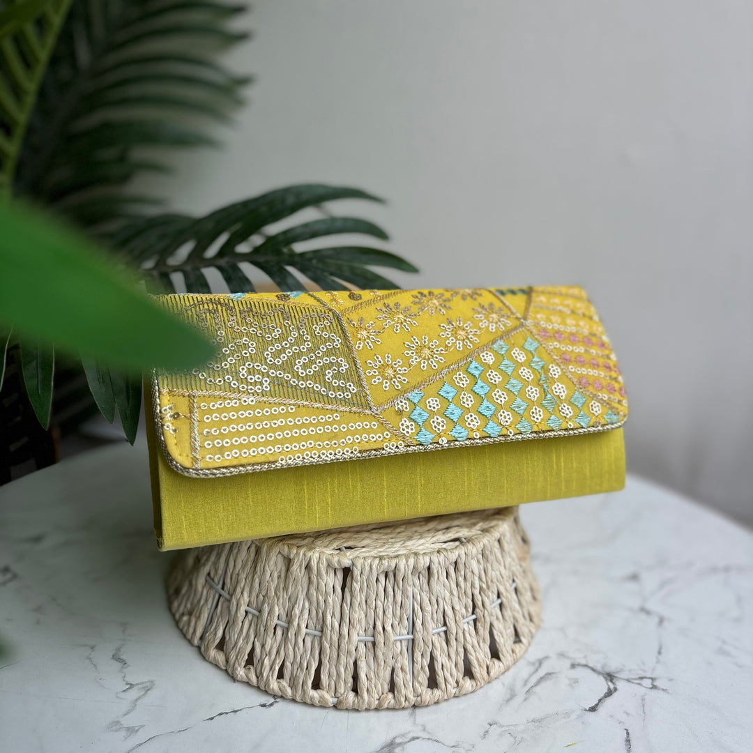 Abstract Box Clutches