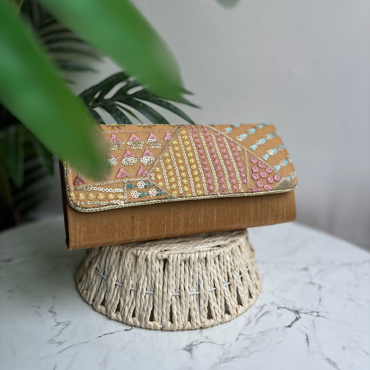 Abstract Box Clutches