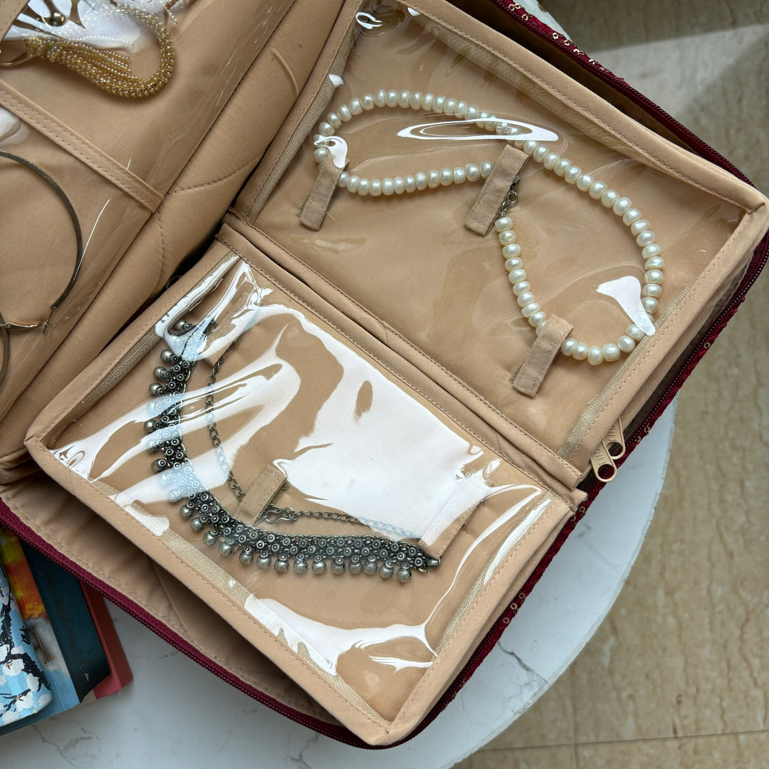 The Necklace Trunk