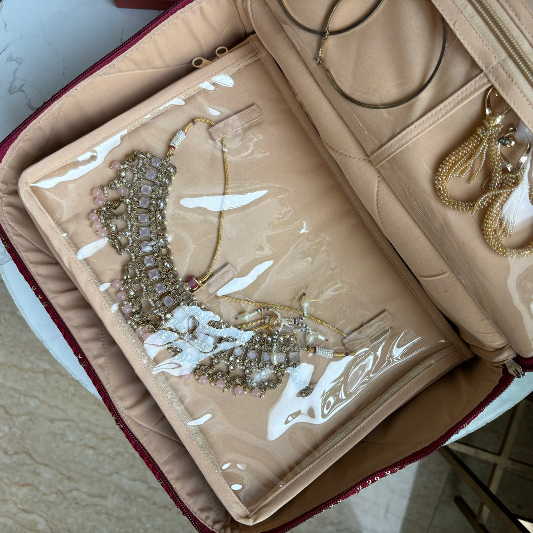 The Necklace Trunk