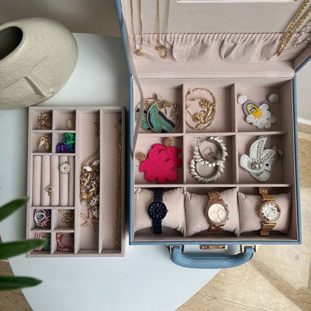 Benefits of Using Organizers for Everyday Life: Discover the Versatility of Jewellery Organizers from The Wedding Element