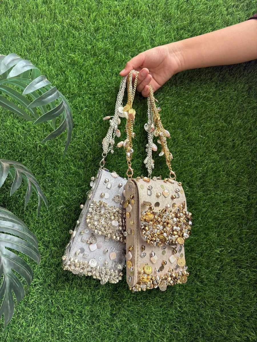 LUXE GHUNGROO WORK MOBILE SLEEVES
