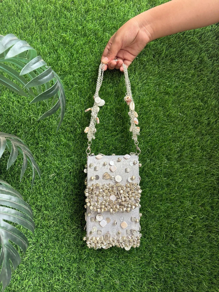 LUXE GHUNGROO WORK MOBILE SLEEVES