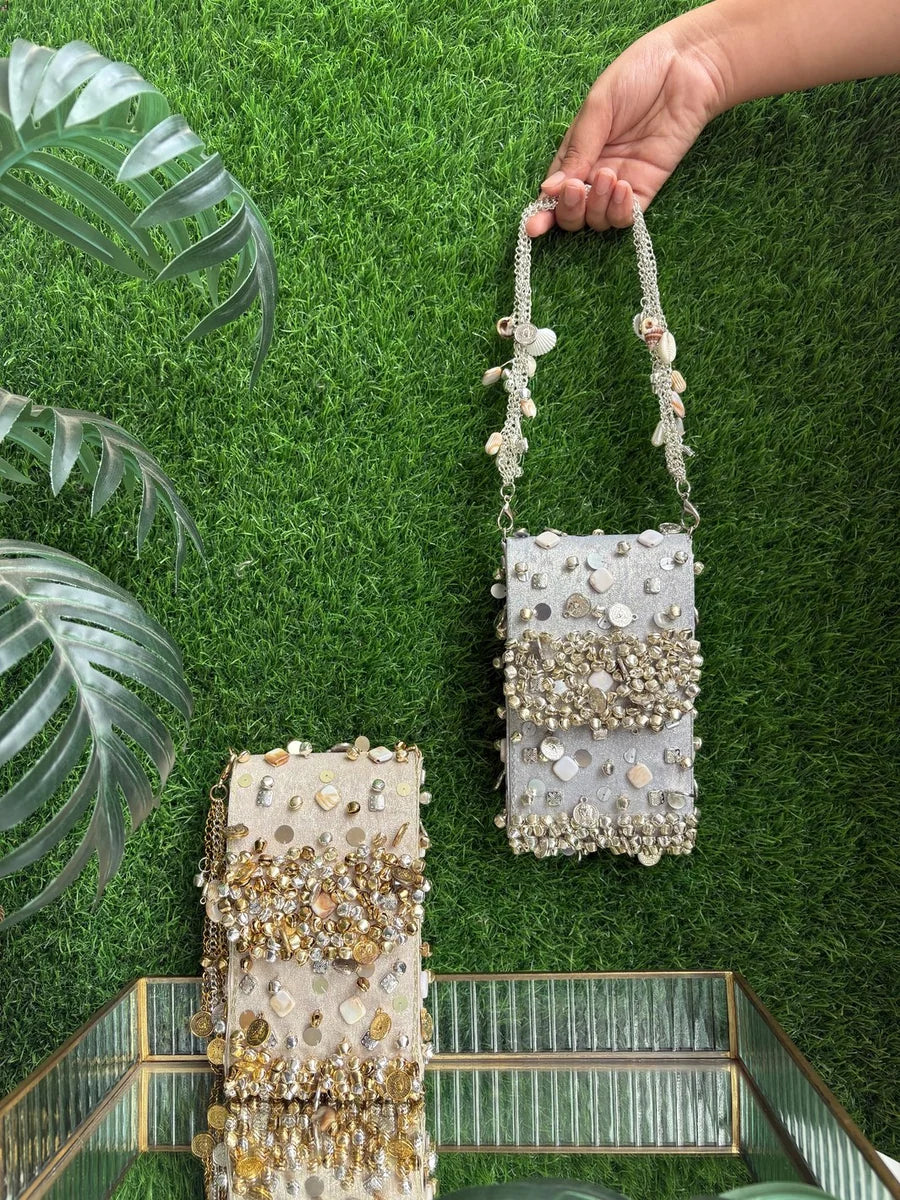 LUXE GHUNGROO WORK MOBILE SLEEVES
