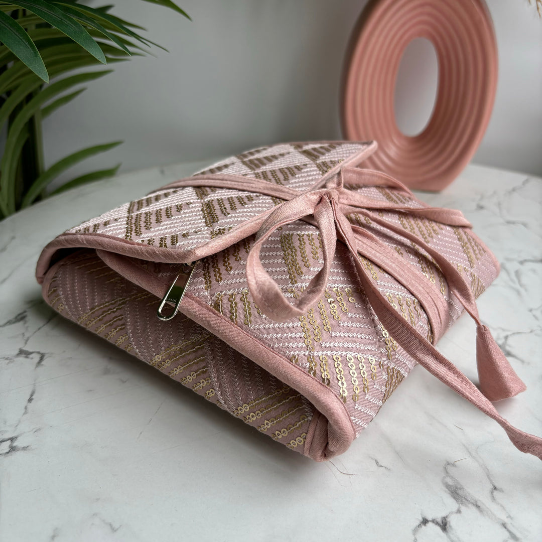 The Blossom Bow Organiser