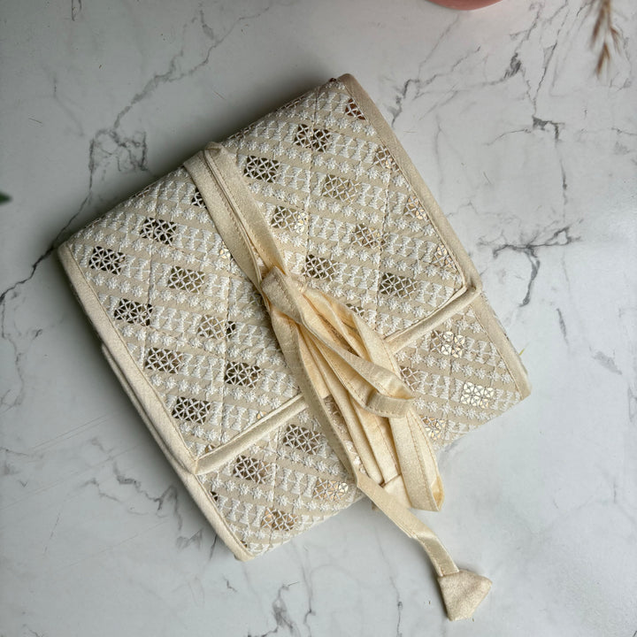 The Blossom Bow Organiser