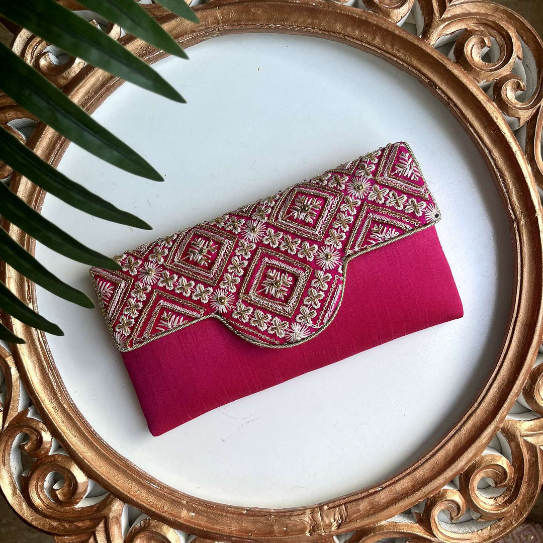 Fancy handwork clutch