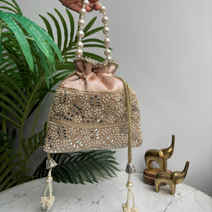 The Pearl Mirror Lace potlis