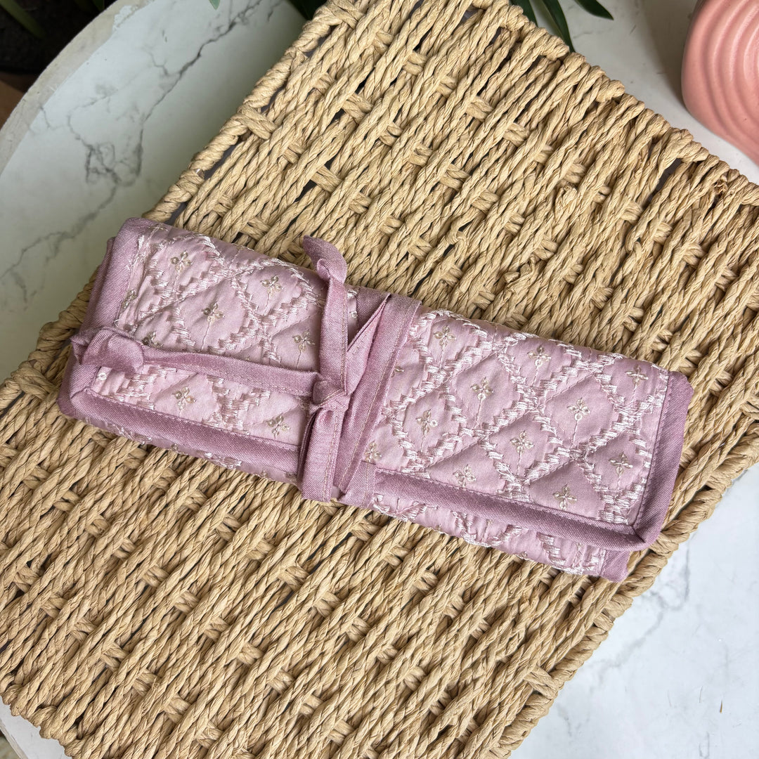 Petite bow organiser