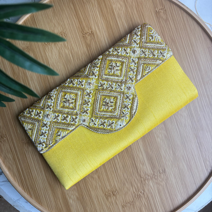 Fancy handwork clutch