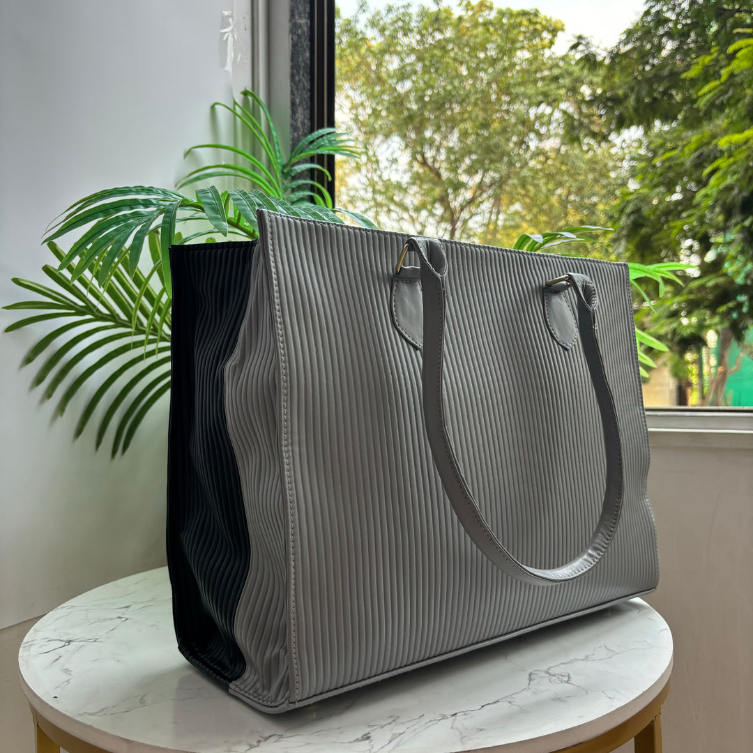 Fluted Reversible Tote Bag