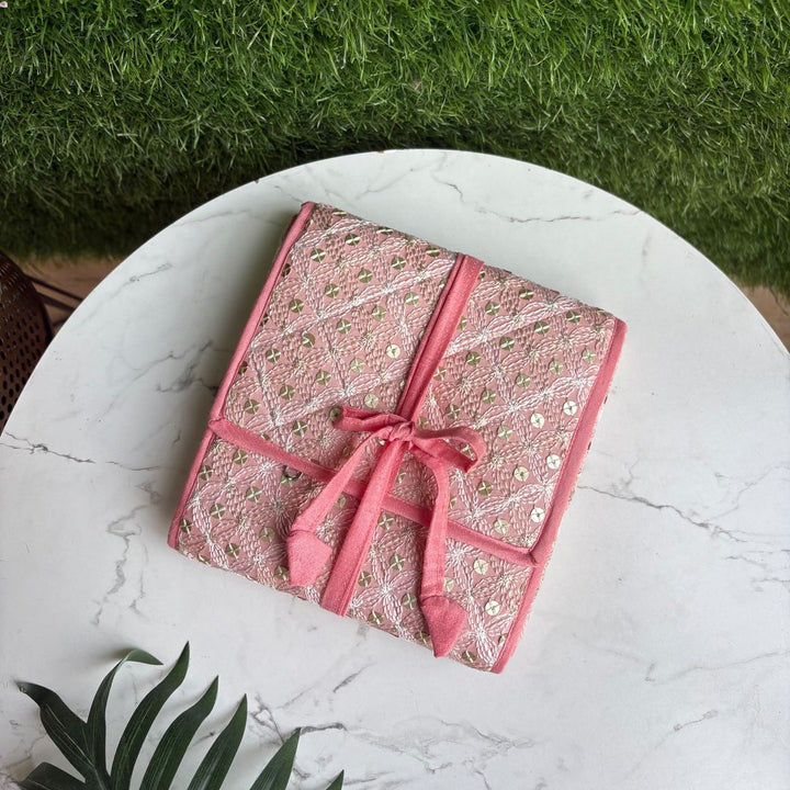 The Blossom Bow Organiser